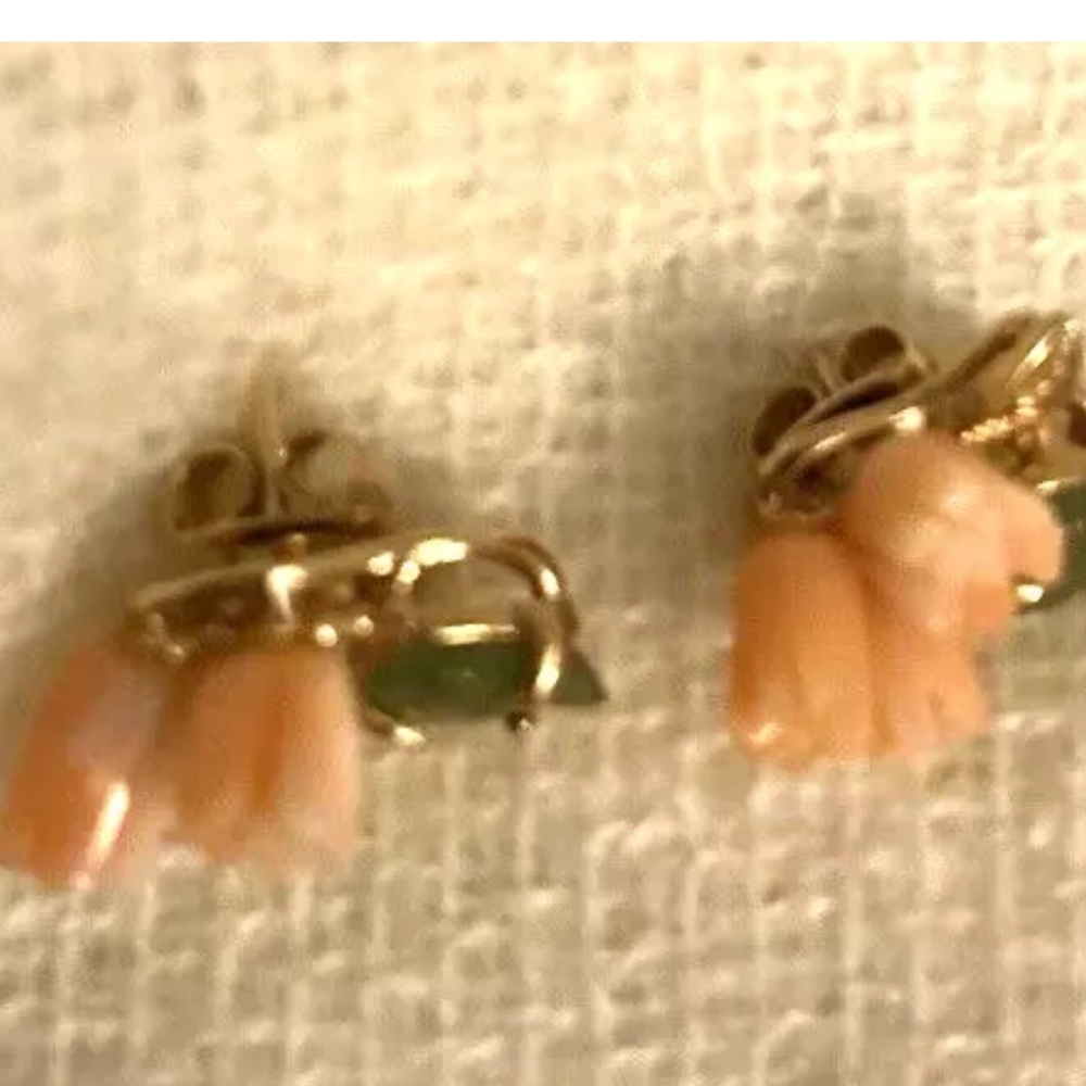 Vintage Carved Peach Coral Tulip Flower Jade Leaves Pierced Earrings - Picture 10 of 12